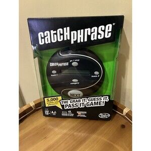 Hasbro Catch Phrase Handheld Electronic Game Grab it Guess It Pass It B7389 NEW
